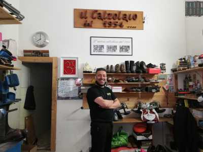 �A fondarla fu il mio zio acquisito Angelo Pisano � racconta il 47enne Maurizio Mincuzzi, attuale proprietario�. Prima si chiamava �Il Calzolaio� e si trovava in via Gorizia, nel quartiere Madonnella�
